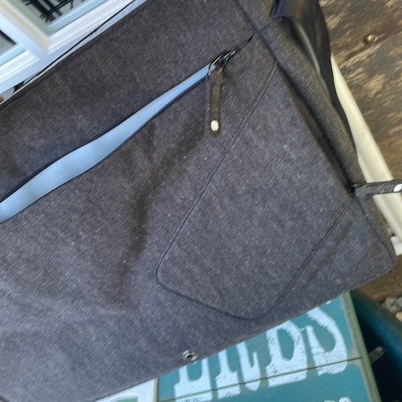 Incase Computer/Laptop Bag. - Picture 5 of 10